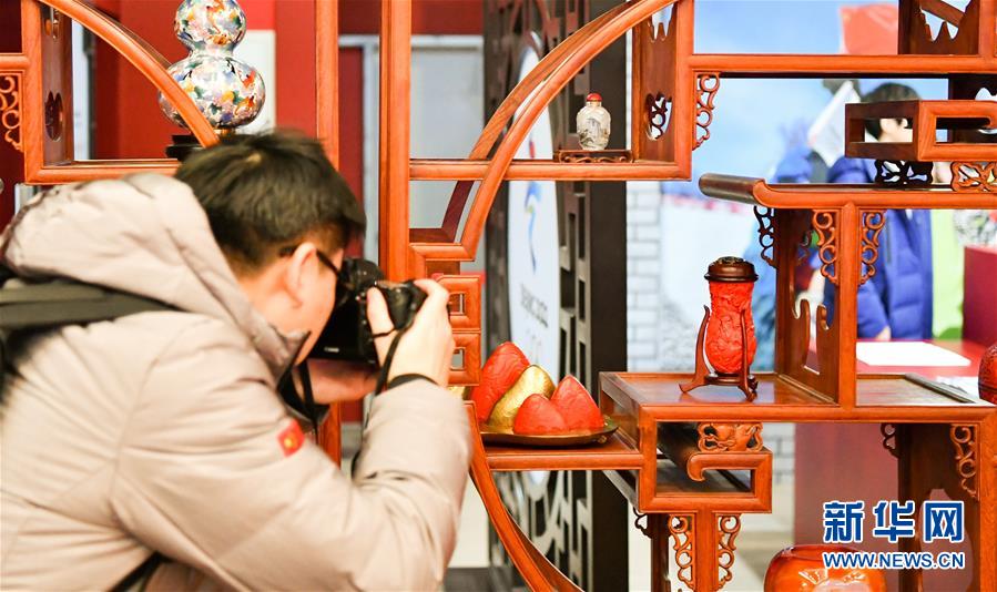 »ᣩ8ƽ»ᡰй֮ҡں꿪