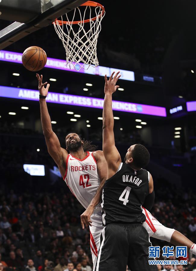 （体育）（1）篮球——NBA常规赛：火箭胜篮网 