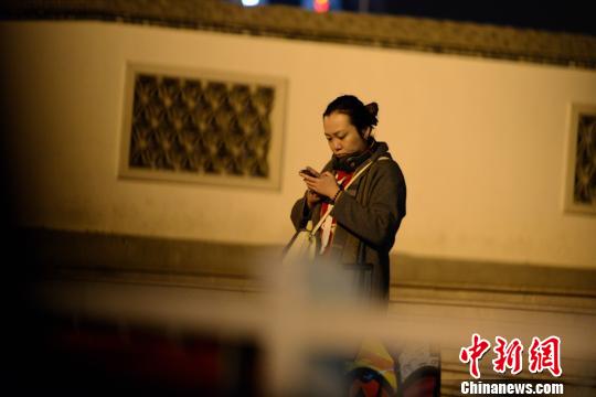 �ÿ��ڻ�վ���ֻ��򳵡��������� ��