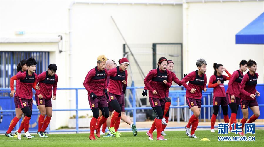 （体育）（1）足球——中国女足备战阿尔加夫杯