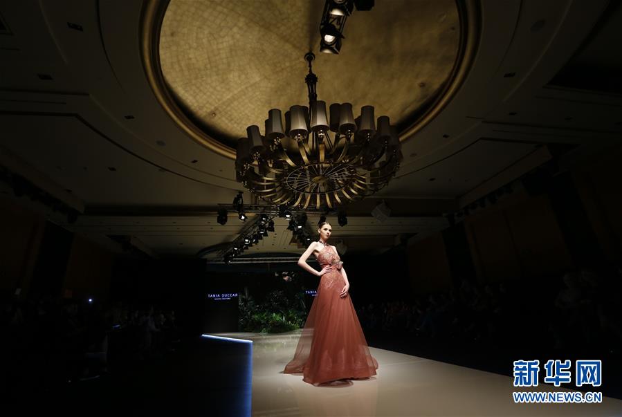 �����ʣ���2������۾ٰ����ʱװ��