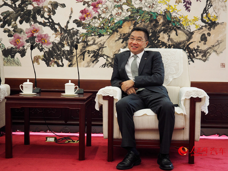 上汽大通总经理徐秋华做客人民网【3】