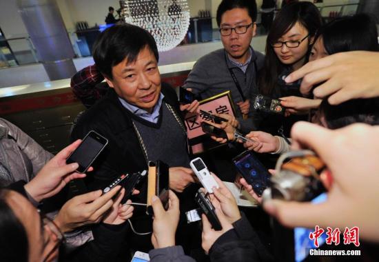 3��6�գ�ȫ����Эʮ������λ���������������������档С�����۽�����ȫ����ЭίԱ�����������������ҫ���ڶ�ý��Χס��<a target='_blank' href='http://www.chinanews.com/'>������</a>�� ���Ʒ� ��