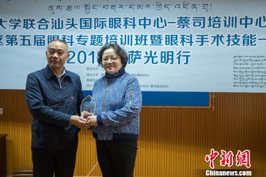 ͼΪ������������ҽԺ��ί������ٿ�(��һ)����ͷ�����ۿ�����������л�ơ��������� ��