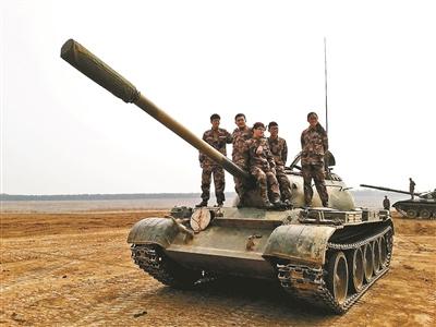 ���ء���̹�ˡ�רҵ��û����Ů��ѧ��ѧ���˿�̹��