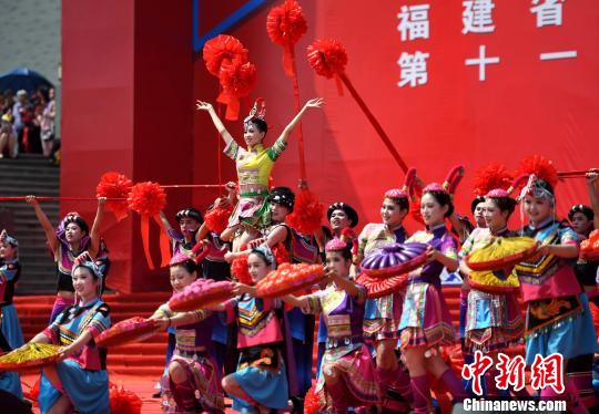 ͼΪ��Ļʽ�����ݳ���������ա������ű� ��