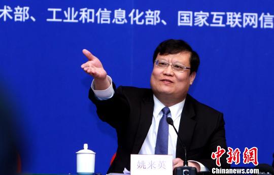 ͼΪ����и��г�Ҧ��Ӣ�������ŷ����ᡣ���ŵ��� ��