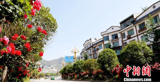 “美丽乡村”贵州施秉邀客来