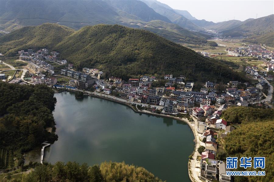 (在习近平新时代中国特色社会主义思想指引下——新时代新气象新作为·图文互动)(2)绿色的生机,百姓的生计——模范践行生态文明理念的湖州之路