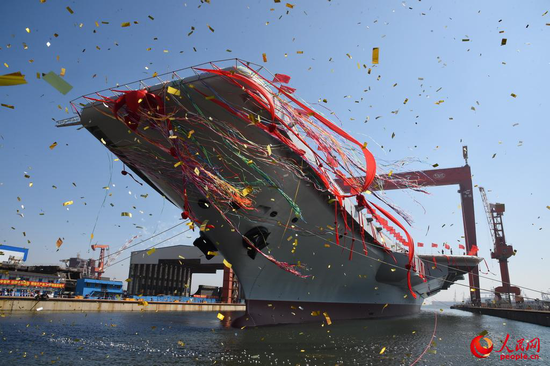 2017年4月26日上午,我国第二艘航空母舰下水