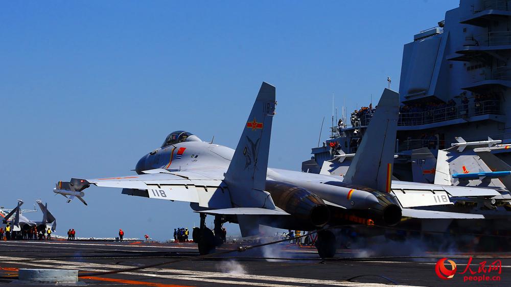 ��-15����ս�����Ž����յ�˲�䡣����������Ӱ