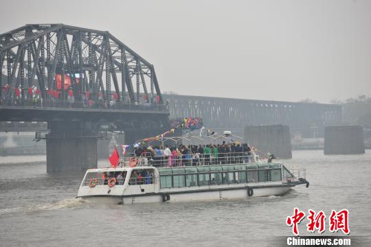 �οͳ��δ�����һ��������⡣���ں��� ��