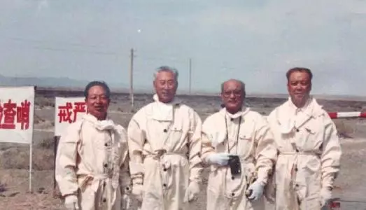 ���죬Ϊ�㽲��һλ����