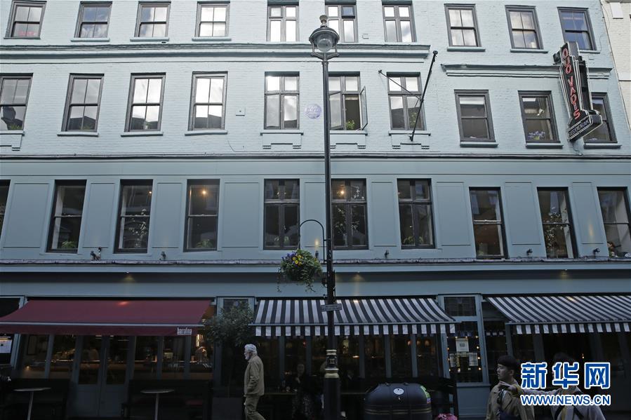 �����ʣ���2���׶ص϶����ϵ�����˼�ʾ�