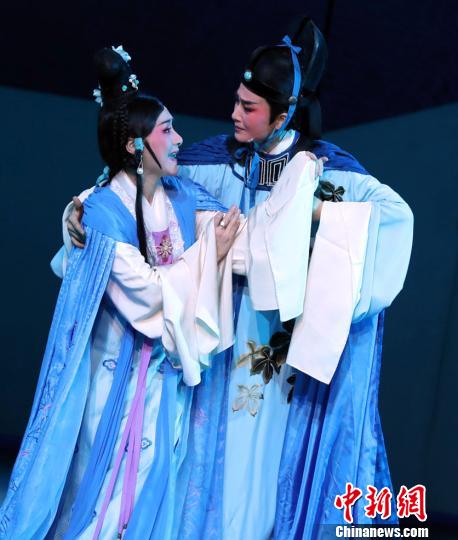 尹派非遗传承人、中国戏剧梅花奖得主王君安携手国家一级演员、张派非遗传承人郑全共同主演《柳永》。 高尚 摄