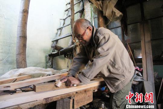 ��18�꿪ʼѧϰ��ʽ�Ҿ��������գ��������ľͷ����50�ꡣ��������˵���ü���������ɽ��������������ж������ڵ��ش��з�չ�˼����꣬�������й��Ŵ��Ҿ����������д�������ľ�����ա�ͼΪ���������ľ�顣����ѧ�� ��