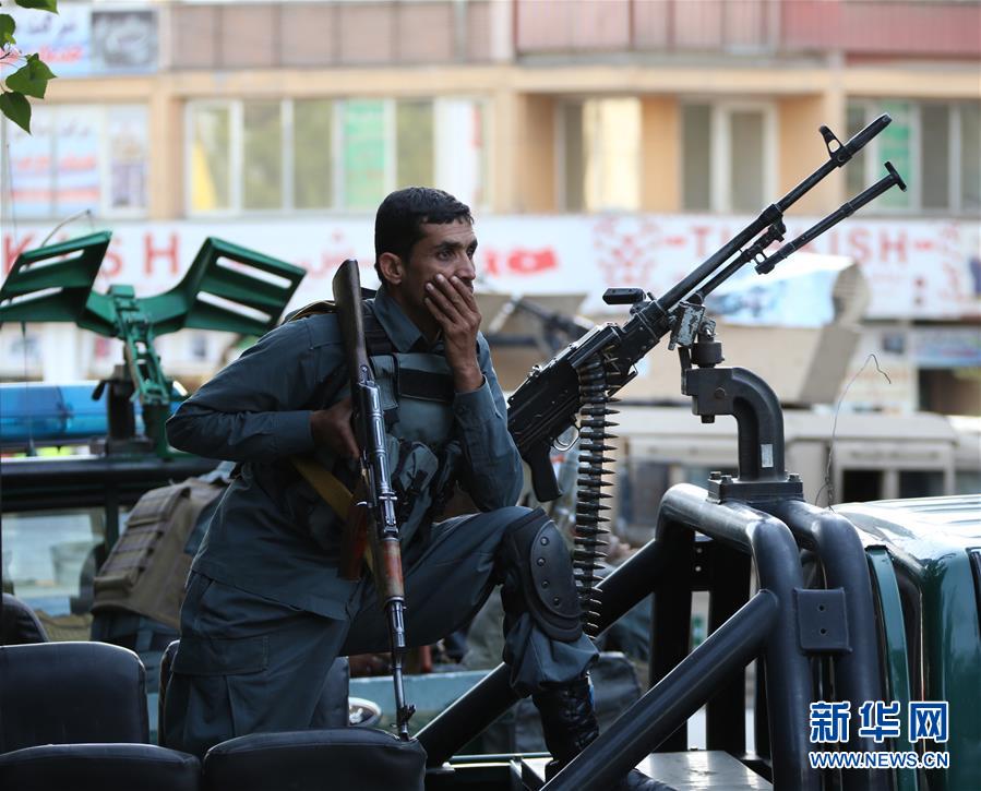 �����ʣ���2���������׶�����������Ϯ������4������