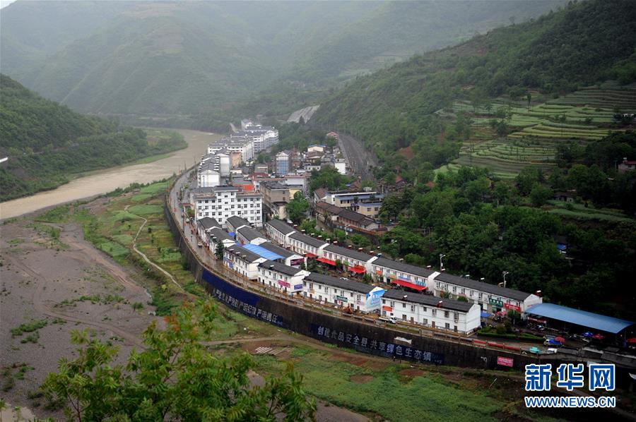 ͼĻ2̵ѧУƯӣ봨10ط