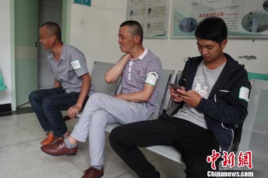 3��3U8633�����ÿ͵ȴ���ѹ�������ơ������� ��