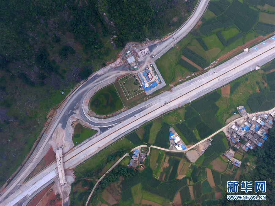 �����ã���2����Խ�߾�������������ٹ�·�������ͨ��