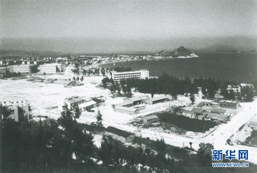 »ȫýͷ׳ܽʱףĸ￪40ꡤͼĻ2׷ʱʱڷչ漣йĸ￪40