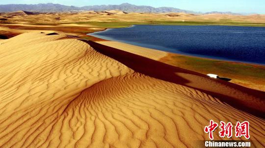 图为青海海西金子海。(资料图)青海省旅发委供图