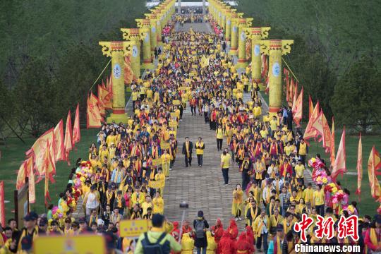 �������׵�Ѱ����ƽ�������꺣Ͽ����ͬ����ũ�׵����������22����ɽ����ƽ�׵�����С���Τ�� ��