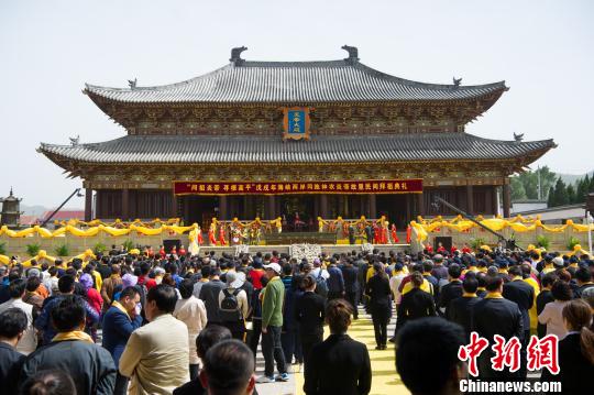 ��������9ʱ50�֣���ׯ�ص��������У����������ʽ��ʼ����Τ�� ��