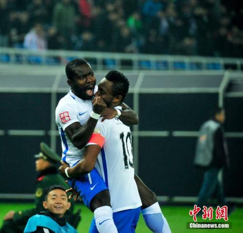 天津泰达队长米克尔将以尼日利亚国家队核心的身份出战世界杯。<a target='_blank' href='http://www.chinanews.com/'>中新社</a>记者 佟郁 摄