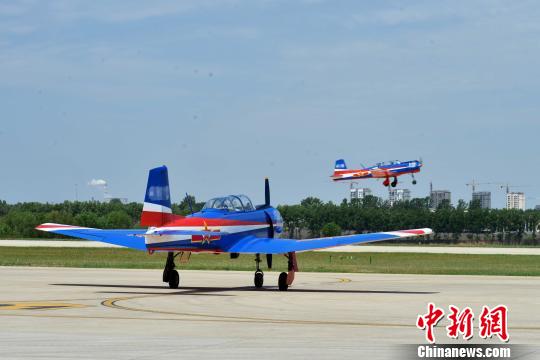 �վ����մ�ѧ��֯���д�����ν̵�Ա�������