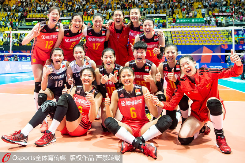 中国女排合影
