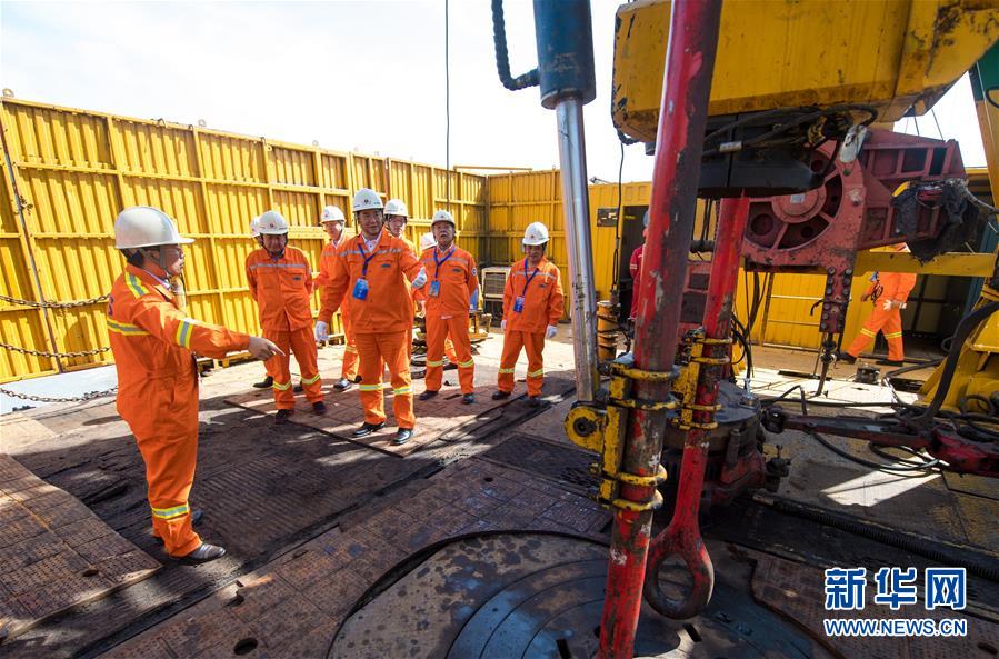 (新华全媒头条·图文互动)(5)7018米!中国科学家“向地球深部进军”