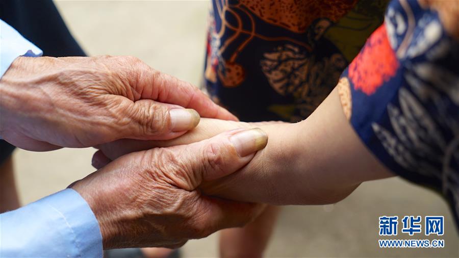 (图片故事)(10)父亲的守护