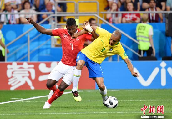 ʱ618賿籭СE֣Ӷʿӡϰ볡ƾ½Զ1-0ȶ֡°볡ڿռţҲγɶвţʼδܰѱȷ󣬷ʿ汴ץסͷŰƽȷ֣1-1ıȷִճǱ籭ڴţȻ˳ĶʿҲ籭ϵĳͣĿǰǸ߾ӵȻȱǣóս <a target='_blank' href='http://www.chinanews.com/'></a> ë 