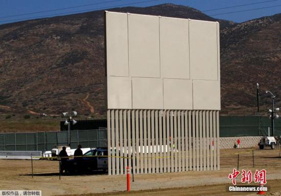 ����ͼ������ʱ��2017��10��12�գ�ī�����Ừ�ɣ�����ī�߾�ī����һ�����㵽�ı߾�ǽ��Ʒ��������2017��1��25��ǩ�����������������ī�߾�������ǽ�����赲�Ƿ�����ͷ�����ԱԽ�����·Ƿ����