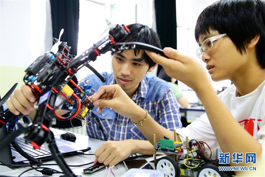 (新华全媒头条·图文互动)(9)在新时代党的阳光照耀下前进——习近平总书记关心关怀青年和青年工作纪实