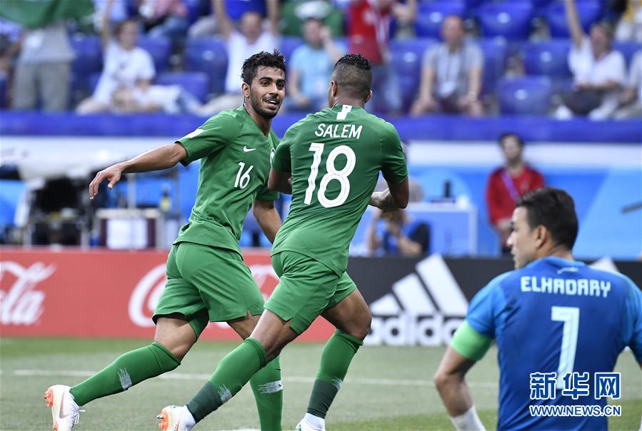 (世界杯)(1)足球——A组:沙特阿拉伯队多萨里进球