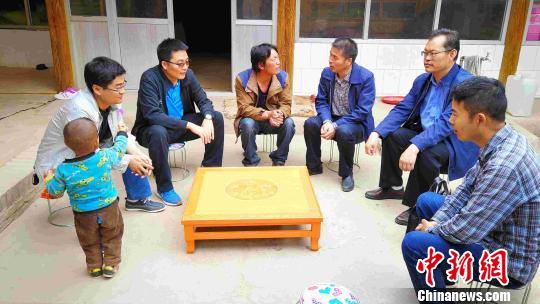 �ຣ��ƶ����һ��ǡ���Ϊƶ��ɽ������Բ�ˡ���ѧ�Ρ�