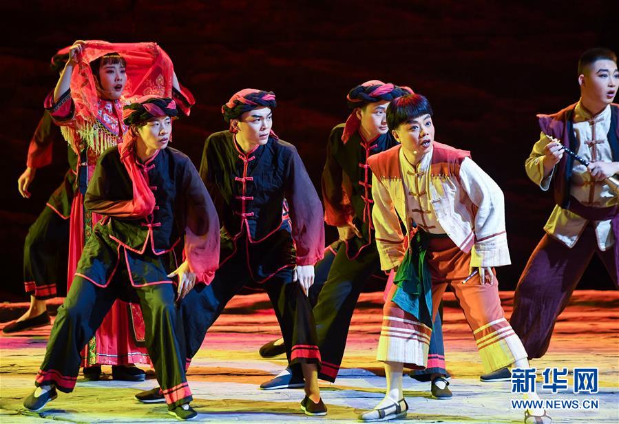 （文化）（1）大型革命历史题材采茶歌舞剧《杜鹃哩咯红》在京上演