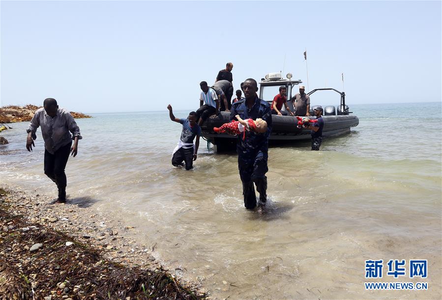 （国际）（1）利比亚西部海域一非法移民船只倾覆 3人死亡上百人失踪