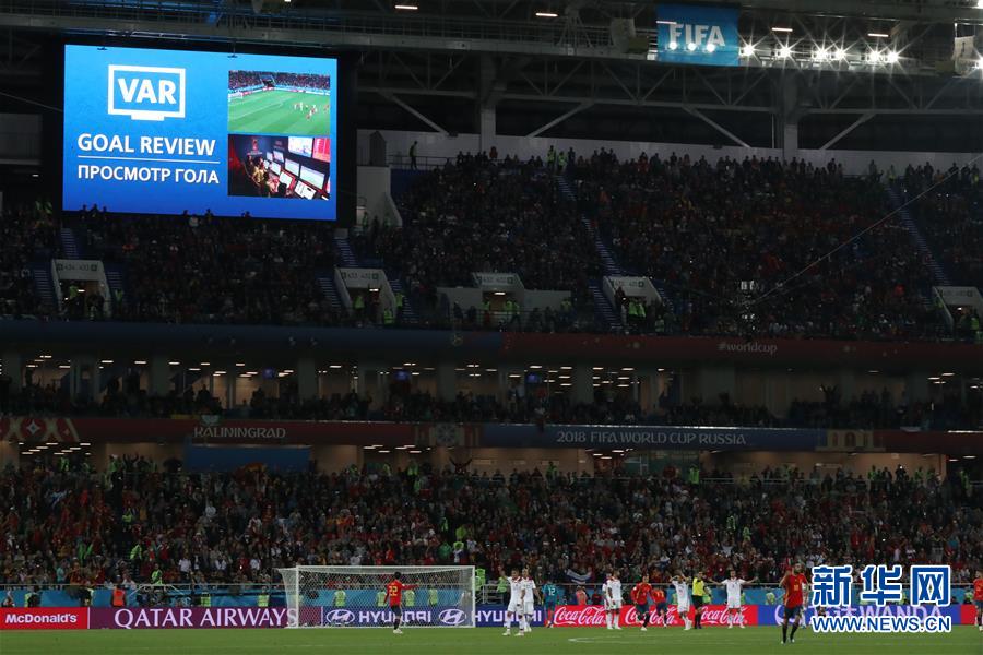 (世界杯)(6)足球——B组:西班牙队阿斯帕斯破门