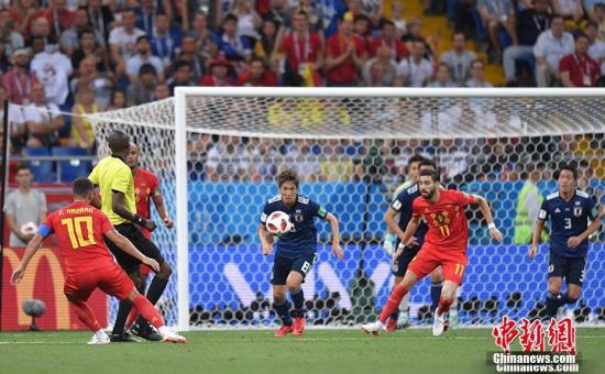 ʱ73賿2:00˹籭һ1/8˹з򳡴죬£ʱƾλ油Ľ3:2תսʤձӣսǿ <a target='_blank' href='http://www.chinanews.com/'></a> ﲩ 