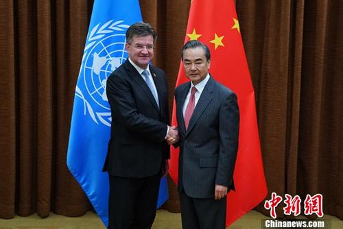 7月3日,中国国务委员兼外交部长王毅在北京同来华访问的第72届联合国大会主席莱恰克举行会谈。<a target='_blank' href='http://www.chinanews.com/'>中新社</a>记者 崔楠 摄