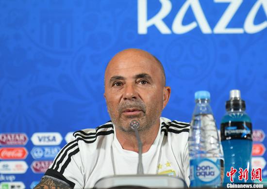 阿根廷主帅桑保利。 <a target='_blank' href='http://www.chinanews.com/'>中新社</a>记者 田博川 摄