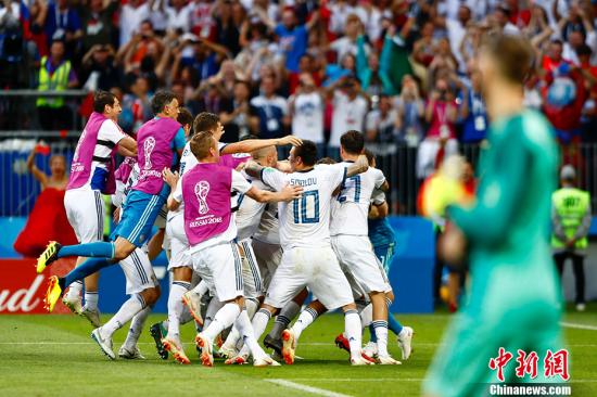 俄罗斯淘汰西班牙 <a target='_blank' href='http://www.chinanews.com/'>中新社</a>记者 富田 摄