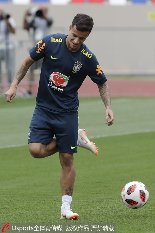 库蒂尼奥插花腿