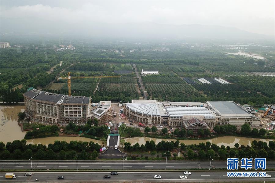 ׳ ܽʱףĸ￪40꣩8㽭ͷ壺̬ ɫչƪ