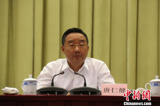 图为甘肃省长唐仁健讲话。 崔琳 摄