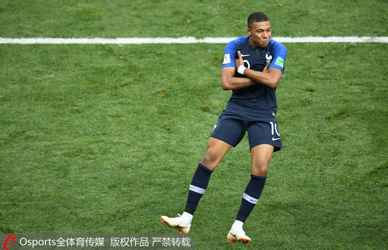 姆巴佩庆祝进球