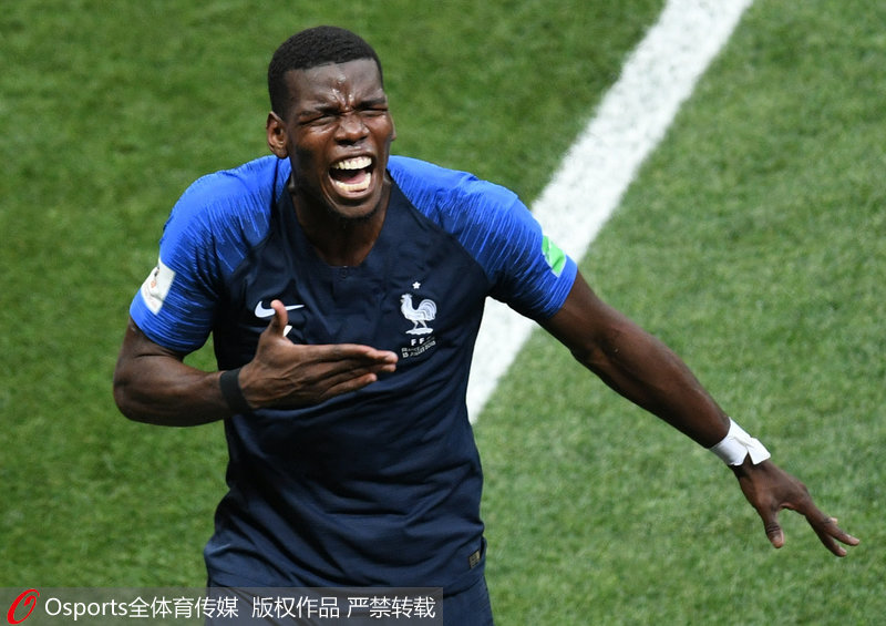 博格巴庆祝进球